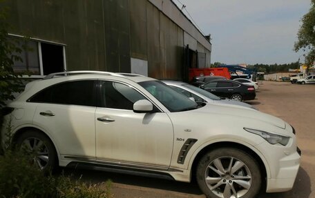 Infiniti QX70, 2013 год, 1 100 000 рублей, 5 фотография