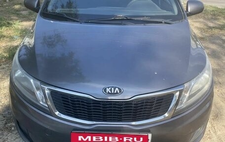 KIA Rio III рестайлинг, 2013 год, 600 000 рублей, 1 фотография