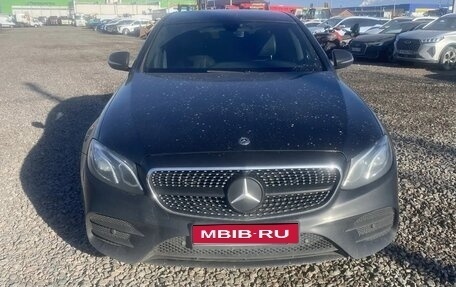 Mercedes-Benz E-Класс, 2019 год, 2 850 000 рублей, 1 фотография