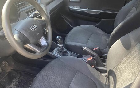 KIA Rio III рестайлинг, 2013 год, 600 000 рублей, 7 фотография