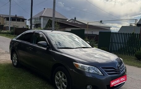 Toyota Camry, 2010 год, 1 350 000 рублей, 2 фотография