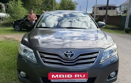 Toyota Camry, 2010 год, 1 350 000 рублей, 6 фотография