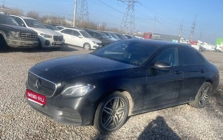 Mercedes-Benz E-Класс, 2019 год, 2 850 000 рублей, 3 фотография