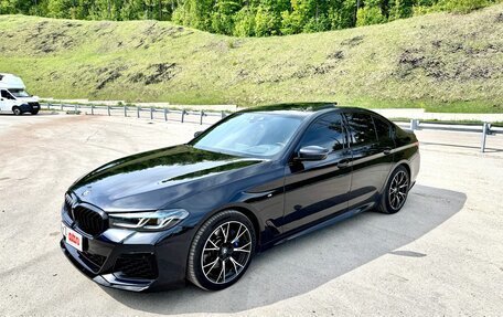 BMW 5 серия, 2018 год, 3 900 000 рублей, 2 фотография
