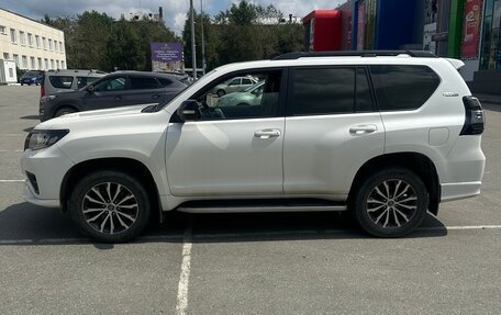 Toyota Land Cruiser Prado 150 рестайлинг 2, 2021 год, 7 500 000 рублей, 3 фотография