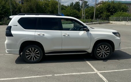 Toyota Land Cruiser Prado 150 рестайлинг 2, 2021 год, 7 500 000 рублей, 6 фотография