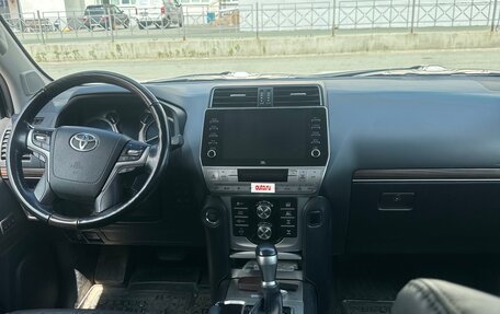 Toyota Land Cruiser Prado 150 рестайлинг 2, 2021 год, 7 500 000 рублей, 9 фотография