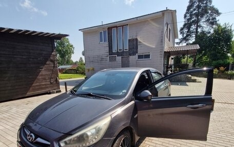 Hyundai Solaris II рестайлинг, 2013 год, 470 000 рублей, 4 фотография