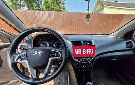 Hyundai Solaris II рестайлинг, 2013 год, 470 000 рублей, 10 фотография