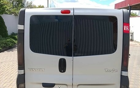 Renault Trafic, 2004 год, 1 000 000 рублей, 6 фотография