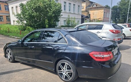Mercedes-Benz E-Класс, 2012 год, 2 000 000 рублей, 6 фотография