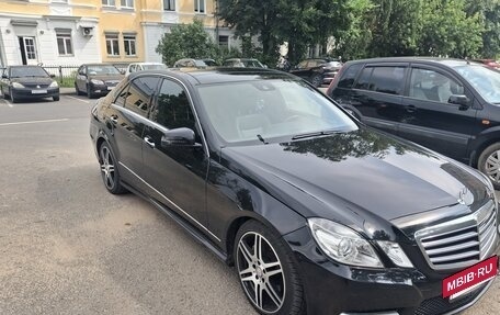 Mercedes-Benz E-Класс, 2012 год, 2 000 000 рублей, 3 фотография