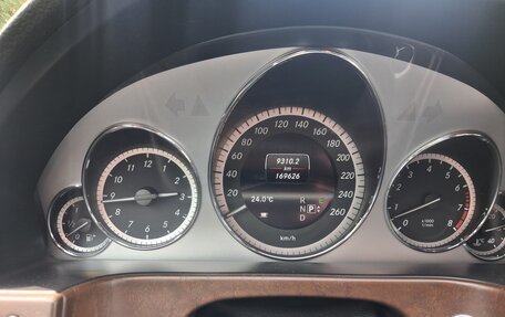 Mercedes-Benz E-Класс, 2012 год, 2 000 000 рублей, 11 фотография