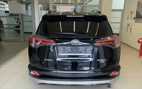 Toyota RAV4, 2017 год, 2 400 000 рублей, 5 фотография