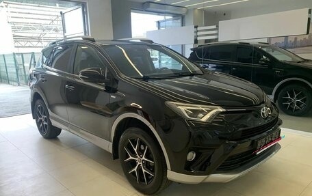 Toyota RAV4, 2017 год, 2 400 000 рублей, 3 фотография