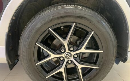 Toyota RAV4, 2017 год, 2 400 000 рублей, 15 фотография