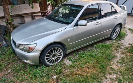 Lexus IS II рестайлинг 2, 2001 год, 650 000 рублей, 1 фотография