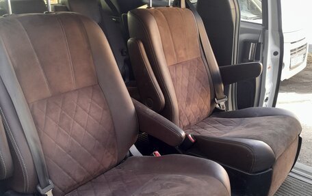 Toyota Estima III рестайлинг -2, 2016 год, 2 500 000 рублей, 4 фотография