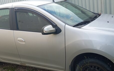 Renault Logan II, 2014 год, 650 000 рублей, 1 фотография