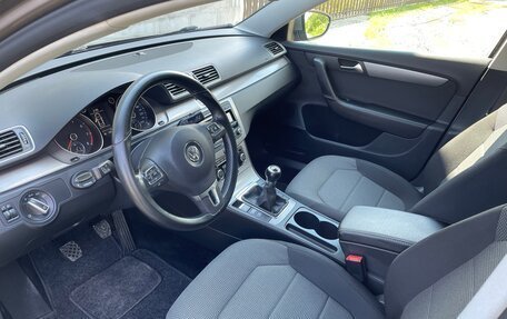 Volkswagen Passat B7, 2011 год, 1 138 000 рублей, 13 фотография