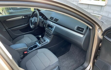 Volkswagen Passat B7, 2011 год, 1 138 000 рублей, 25 фотография