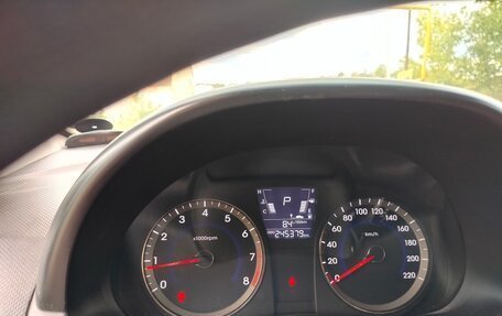 Hyundai Solaris II рестайлинг, 2011 год, 499 999 рублей, 10 фотография