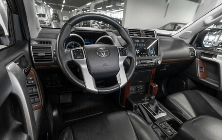 Toyota Land Cruiser Prado 150 рестайлинг 2, 2014 год, 4 150 000 рублей, 7 фотография