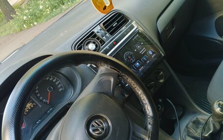 Volkswagen Polo VI (EU Market), 2018 год, 550 000 рублей, 2 фотография