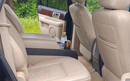 Lincoln Navigator, 2005 год, 1 550 000 рублей, 9 фотография