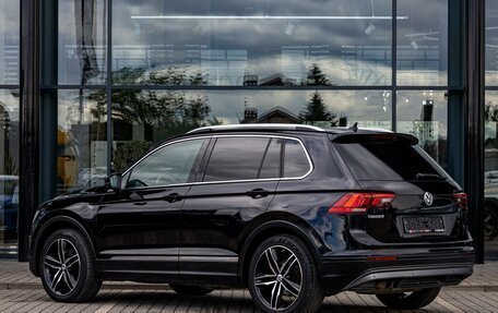 Volkswagen Tiguan II, 2019 год, 1 955 000 рублей, 4 фотография