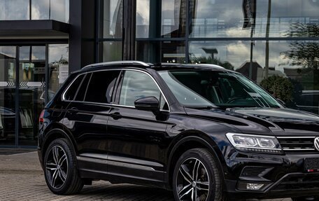 Volkswagen Tiguan II, 2019 год, 1 955 000 рублей, 7 фотография