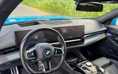BMW 5 серия, 2024 год, 5 890 000 рублей, 12 фотография