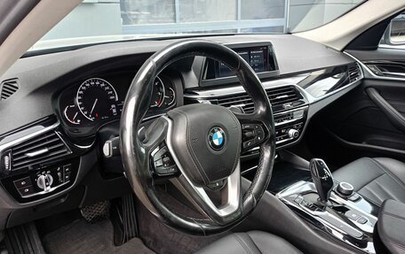 BMW 5 серия, 2019 год, 3 077 000 рублей, 5 фотография