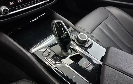 BMW 5 серия, 2019 год, 3 077 000 рублей, 13 фотография