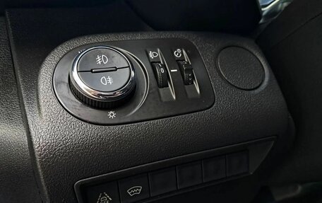 Opel Combo E, 2019 год, 1 230 000 рублей, 16 фотография