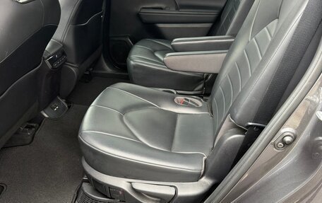 Toyota Highlander, 2021 год, 3 700 000 рублей, 5 фотография