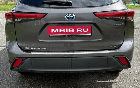 Toyota Highlander, 2021 год, 3 700 000 рублей, 6 фотография