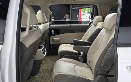 KIA Carnival, 2024 год, 4 600 000 рублей, 31 фотография