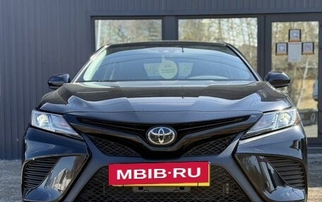 Toyota Camry, 2020 год, 2 699 000 рублей, 2 фотография