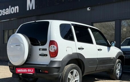 Chevrolet Niva I рестайлинг, 2017 год, 750 000 рублей, 6 фотография