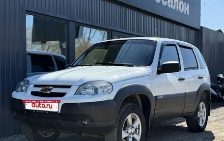 Chevrolet Niva I рестайлинг, 2017 год, 750 000 рублей, 11 фотография
