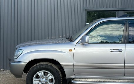 Toyota Land Cruiser 100 рестайлинг 2, 2002 год, 2 150 000 рублей, 11 фотография