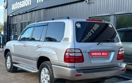 Toyota Land Cruiser 100 рестайлинг 2, 2002 год, 2 150 000 рублей, 13 фотография