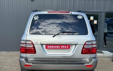 Toyota Land Cruiser 100 рестайлинг 2, 2002 год, 2 150 000 рублей, 9 фотография