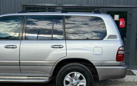 Toyota Land Cruiser 100 рестайлинг 2, 2002 год, 2 150 000 рублей, 12 фотография