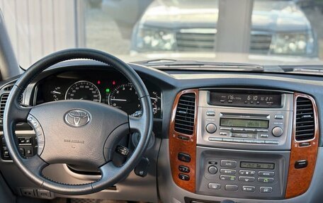 Toyota Land Cruiser 100 рестайлинг 2, 2002 год, 2 150 000 рублей, 26 фотография
