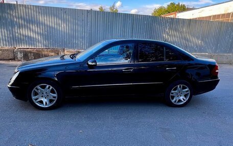 Mercedes-Benz E-Класс, 2002 год, 640 000 рублей, 4 фотография