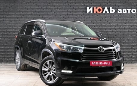 Toyota Highlander III, 2014 год, 2 835 000 рублей, 3 фотография