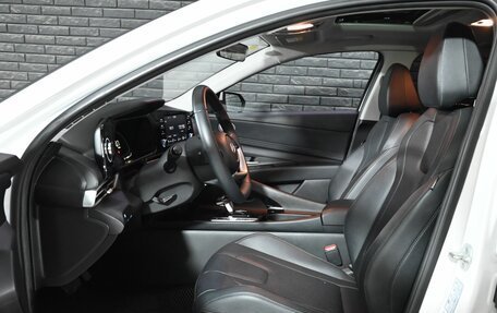 Hyundai Elantra, 2023 год, 2 165 000 рублей, 9 фотография