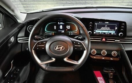 Hyundai Elantra, 2023 год, 2 165 000 рублей, 15 фотография